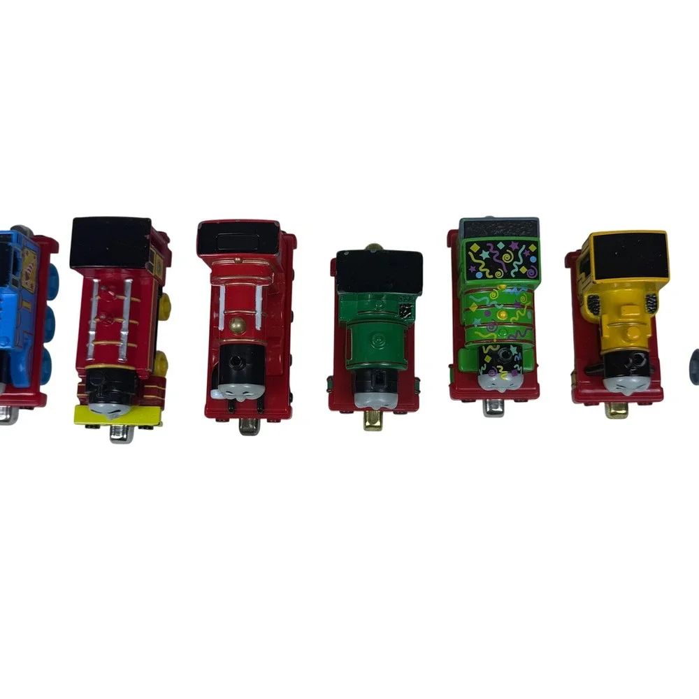 Thomas & Friends Take N Play 17 pc Diecast Vehicle Lot w/ Cargo and Accessories